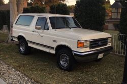 1990 Ford  Bronco   302 V8 fuel injected auto 
